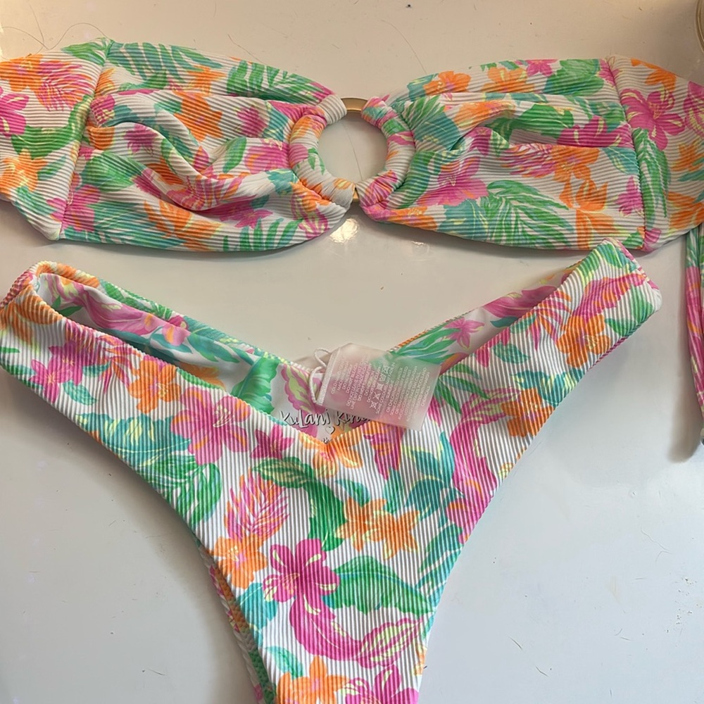 brand new kulani kinis set